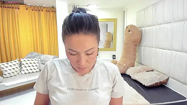 gaby_trent Adlı Modelin Canlı XXX Sohbeti