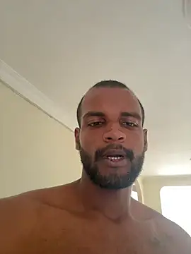 andrewmaro's Live XXX Chat