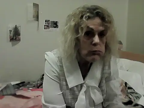 Latex_shantie's Live XXX Chat