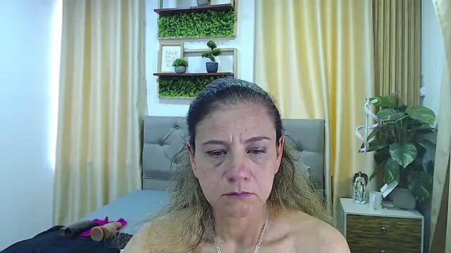 sasi_luna's Live XXX Chat