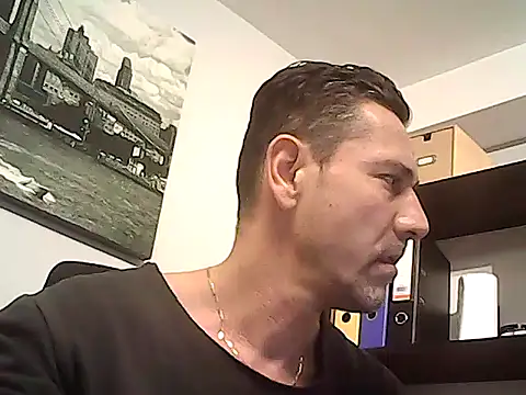 mastercharisma35 élő XXX-chatje