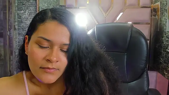 MichellrouseSg's Live XXX Chat