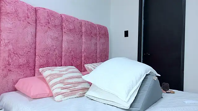 kendal_rossi's Live XXX Chat