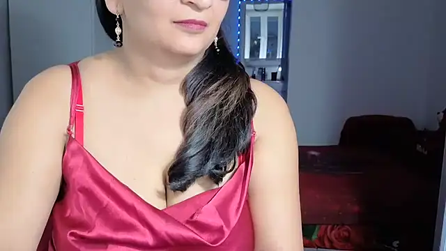 Chat +18 de HotSpicyGujju ao vivo