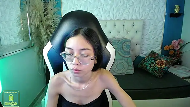 NathaliaSweet_11's Live XXX Chat