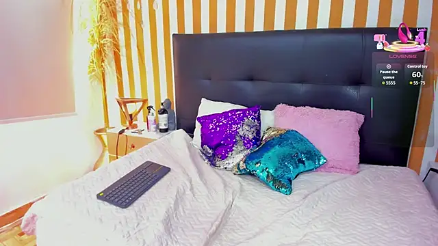 LunaToledo's Live XXX Chat