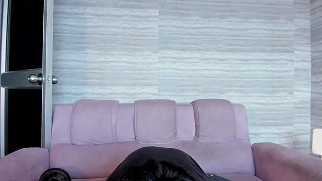 Chat +18 de Dani_rivass ao vivo