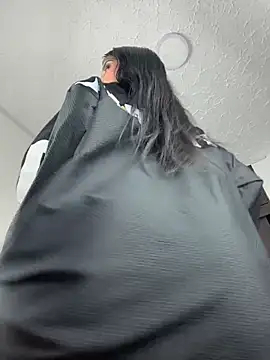 LatinaDollXXX 现场XXX聊天