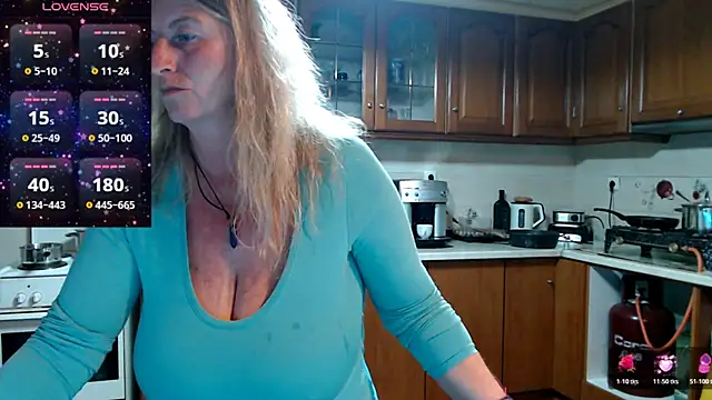 JennaDeluxe 现场XXX聊天