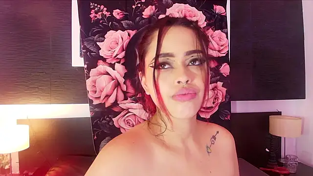 EvaaFoxxy1 Chat XXX live