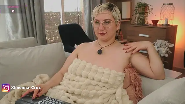 Chat +18 de Ximenna_Cruz ao vivo