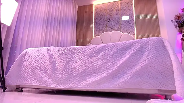 XXX chat uživo modela aisha_sh