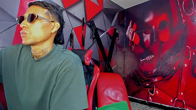 Chat +18 de Hana_and_Zeta ao vivo