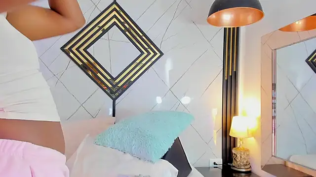 XXX chat uživo modela EmilyDiaaz