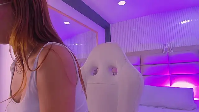 NaomiFrost 现场XXX聊天