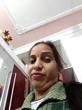 Hotty-Nidhi Live XXX-chat