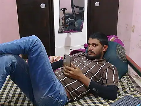 HotXKrish: онлайн-секс-чат