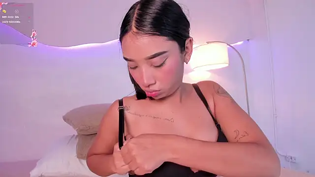 XXX chat uživo modela MissPocahontass