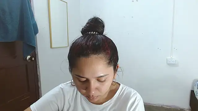 Thalian's Live XXX Chat