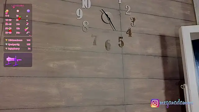 MeganAdamms Chat XXX live