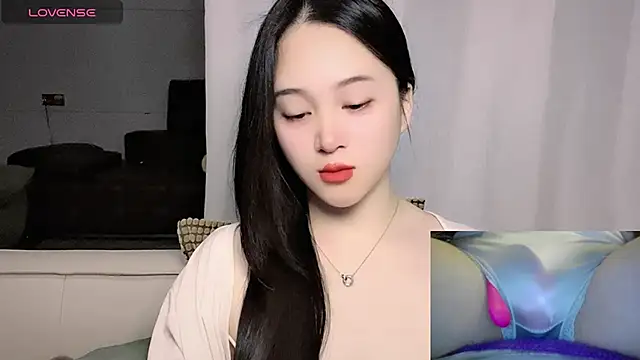 woaiqinqin Chat XXX live