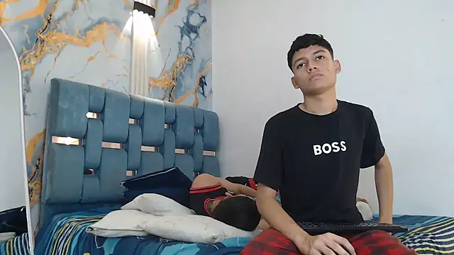 HORNY_PRETTY: απευθείας συνομιλία ΧΧΧ