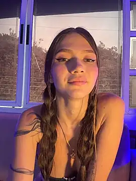 EmmaJhoons: онлайн-секс-чат