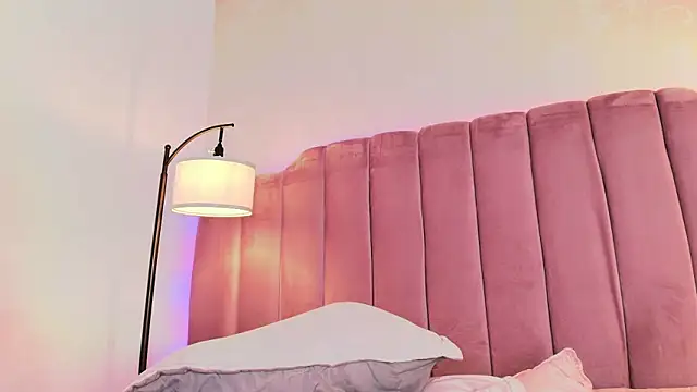 Chat XXX en directo de KayaBrown