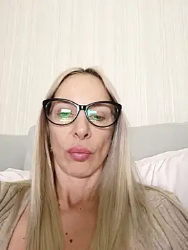 elza_mature 现场XXX聊天