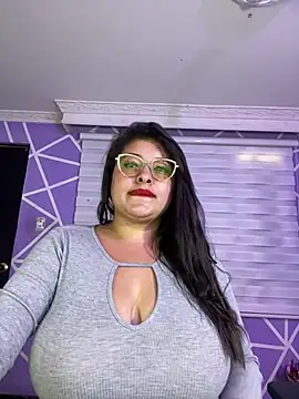 MiiaaJoness Chat XXX live