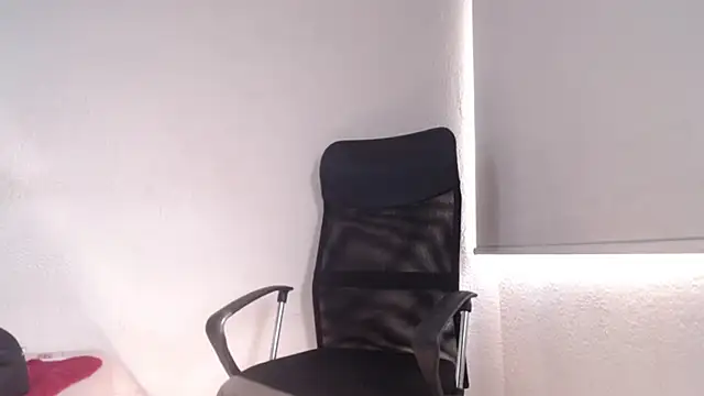 CarolineAikos' Live XXX Chat