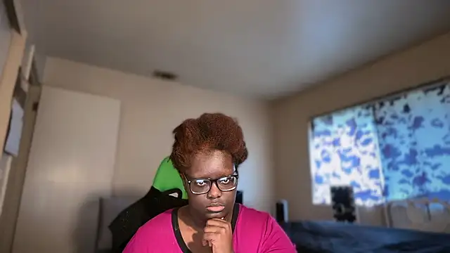 -Yagurlwest Webcam-Show