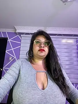 MiiaaJoness 现场XXX聊天