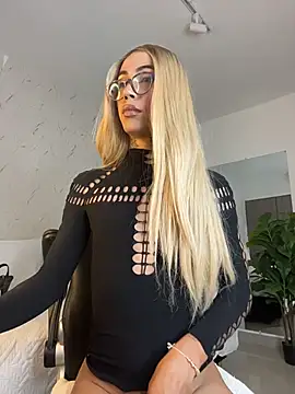 miss_tatiana_'s Live XXX Chat