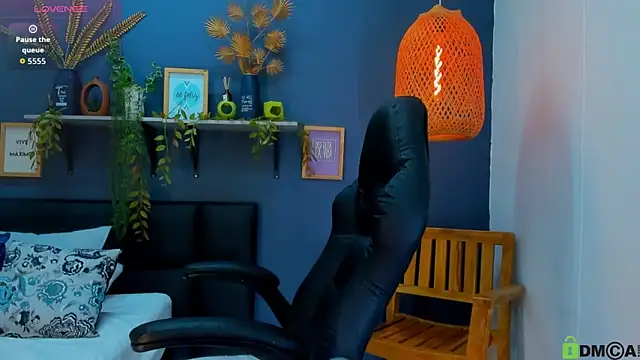 yessila_parker's Live XXX Chat