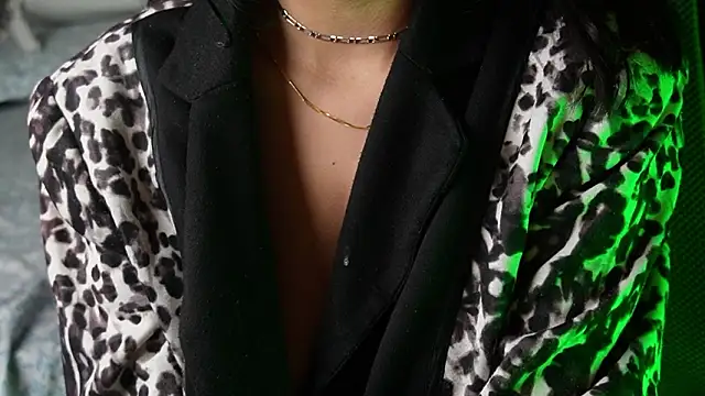 Онлайн чат XXX Misha-Malhotra