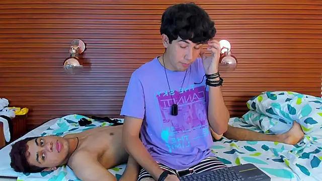 Chat XXX ao vivo de PeakkTwiins