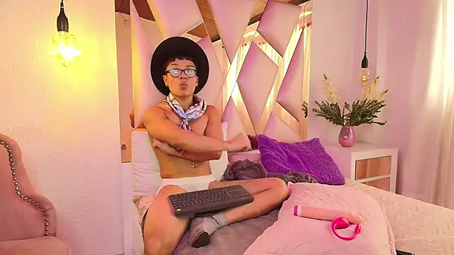 GaelLux_nom: онлайн-секс-чат