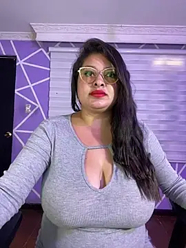 Webkamerová show MiiaaJoness