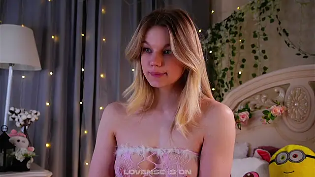 EdlinAlliston Live XXX-Chat