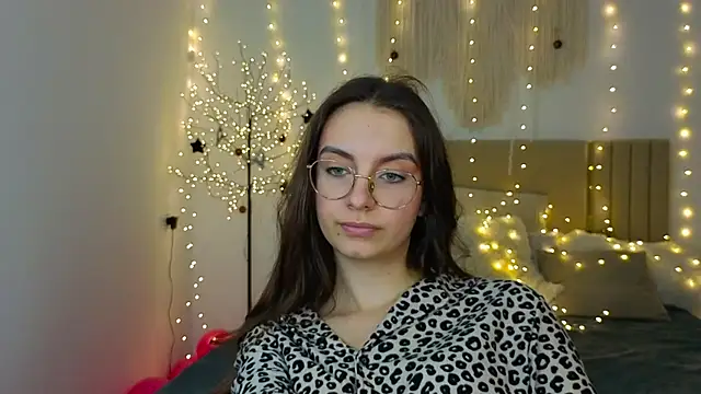 Real_cutie1 Adlı Modelin Canlı XXX Sohbeti