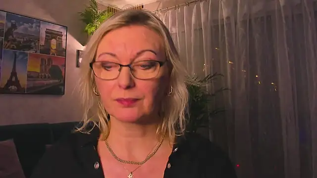 vanessa_chat's Webcam Show