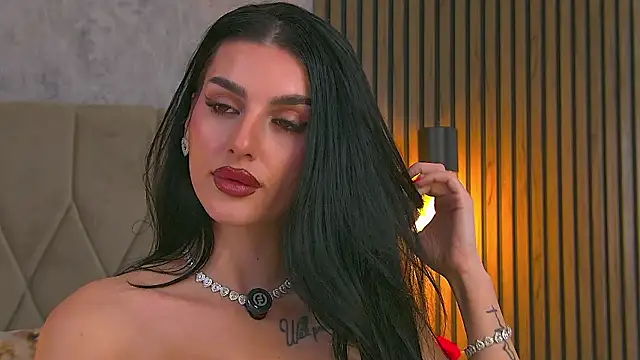 دردشة AmyBlair الجنسية المباشرة