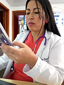 JustSamantha_ 即時 XXX 聊天