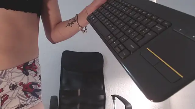 CarolineAikos Webcam-Show