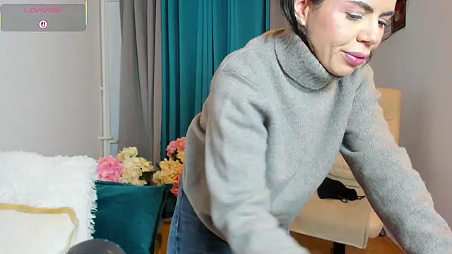 SinfulBella 即時 XXX 聊天