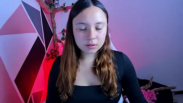 little_emma0 Live XXX Chat