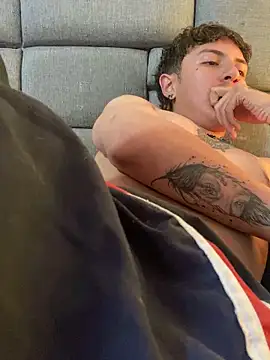 دردشة NaytonFreeman الجنسية المباشرة