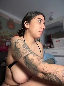 kiaraglam2's Live XXX Chat