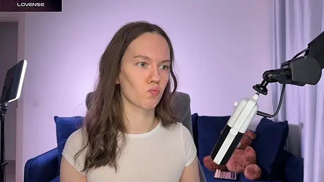 دردشة SharkyBaby الجنسية المباشرة